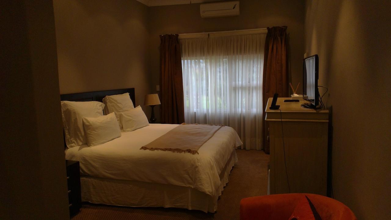 Woodridge Palms Boutique Hotel Swartruggens Esterno foto