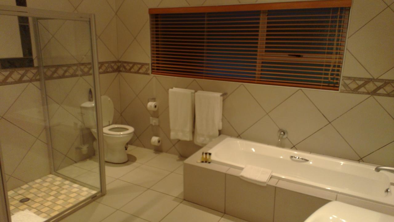 Woodridge Palms Boutique Hotel Swartruggens Esterno foto