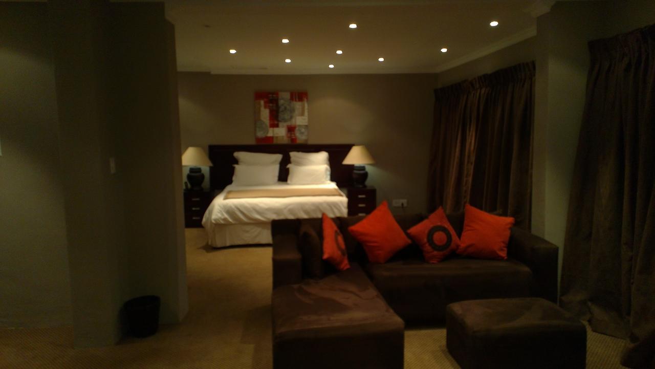 Woodridge Palms Boutique Hotel Swartruggens Esterno foto