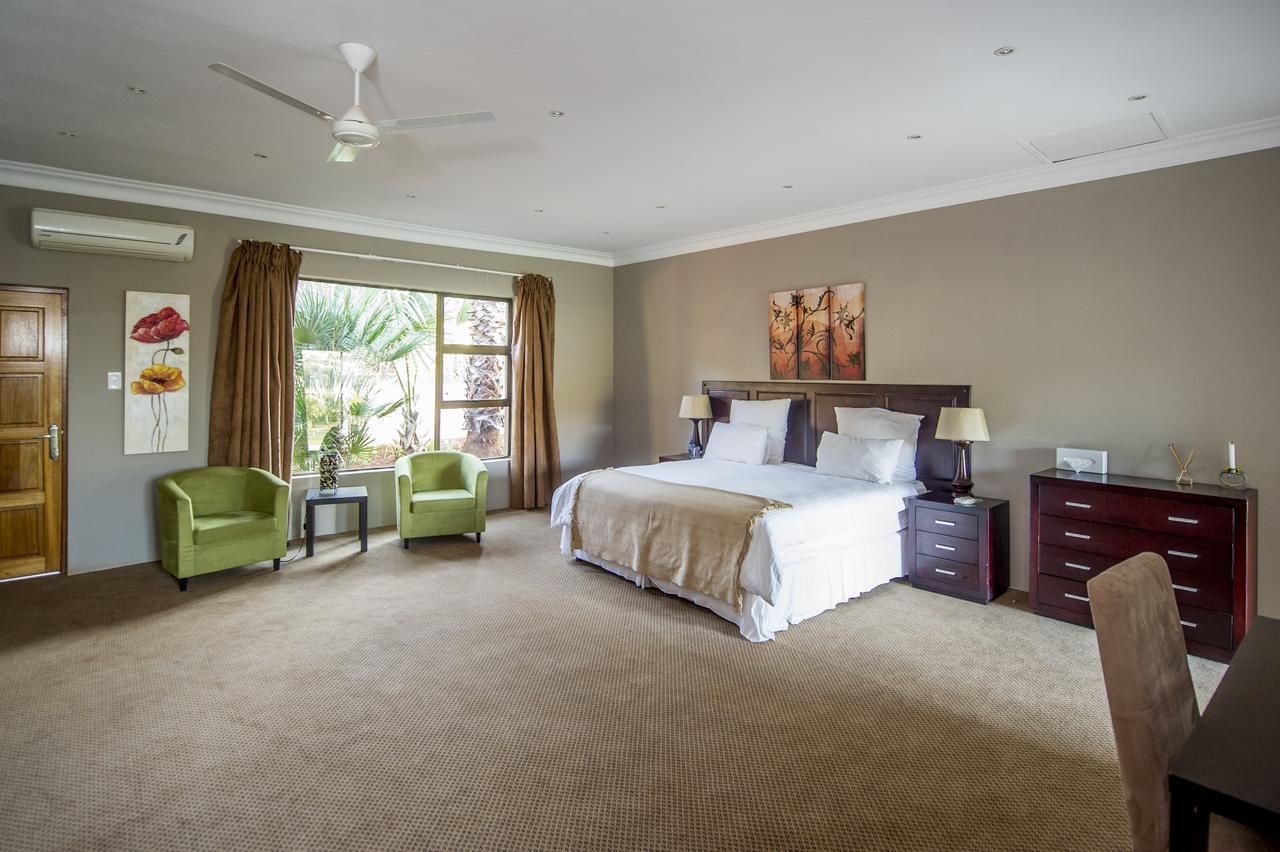 Woodridge Palms Boutique Hotel Swartruggens Esterno foto